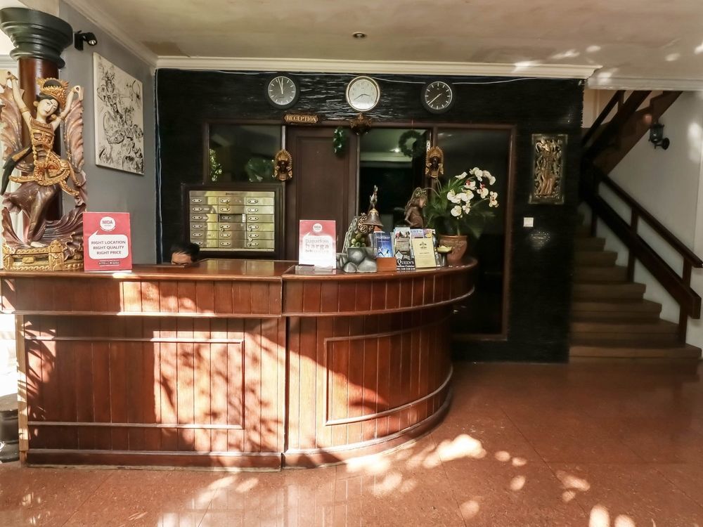 Legian Beach Hotel Kuta  Exterior photo