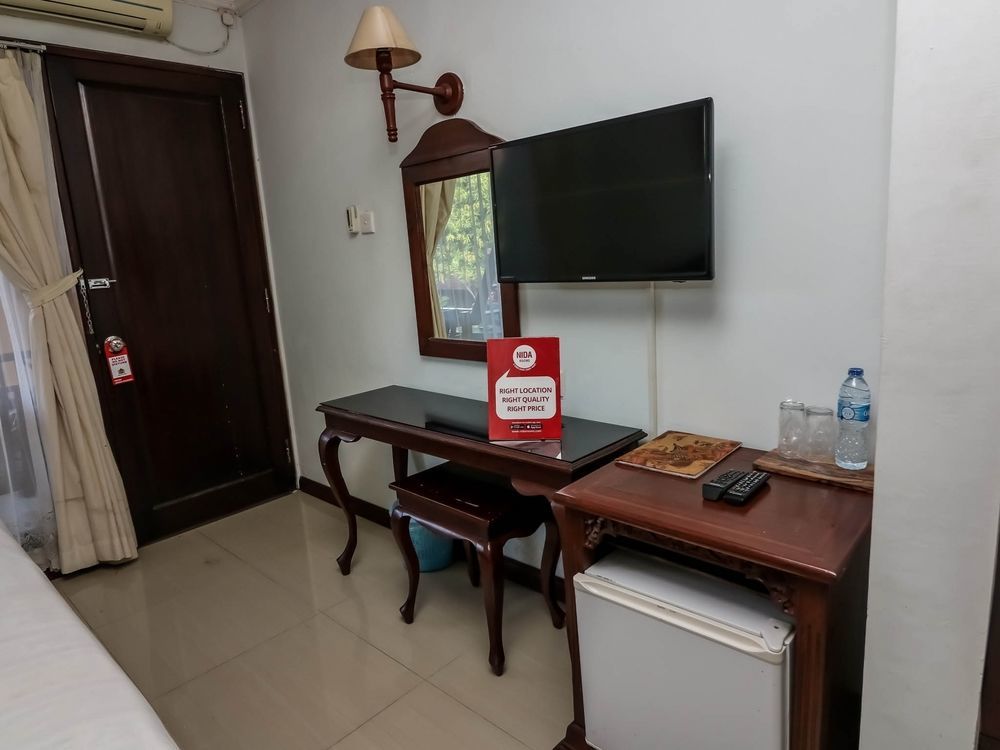 Legian Beach Hotel Kuta  Exterior photo